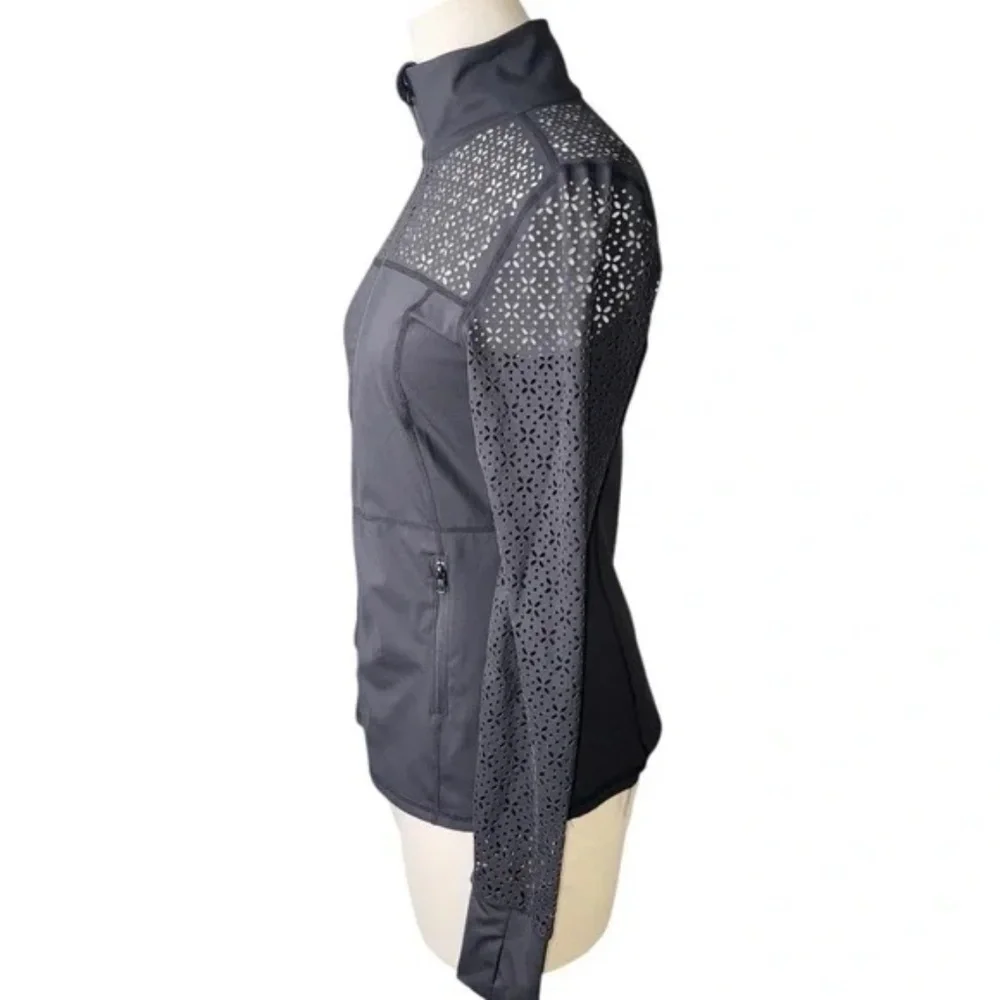 Carbon 38 Laser Cut Zip Run Top in Diamond Compression - Picture 5 of 8